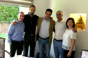 Dres. Sekouris y Ferrández Con el equipo de ApiFix