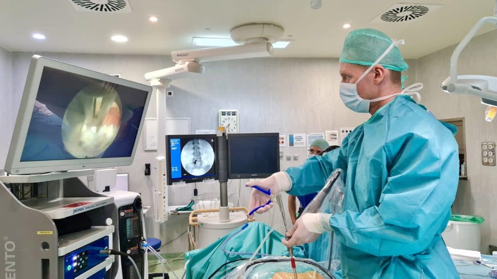 cirugia endoscopica Endoscopia de columna